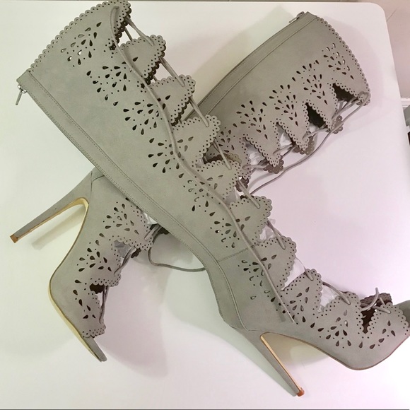 Shoe Dazzle Shoes - Shoedazzle gray lace up boots 🔥🔥